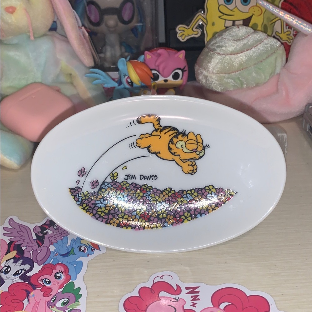 Garfield trinket tray/soap dish